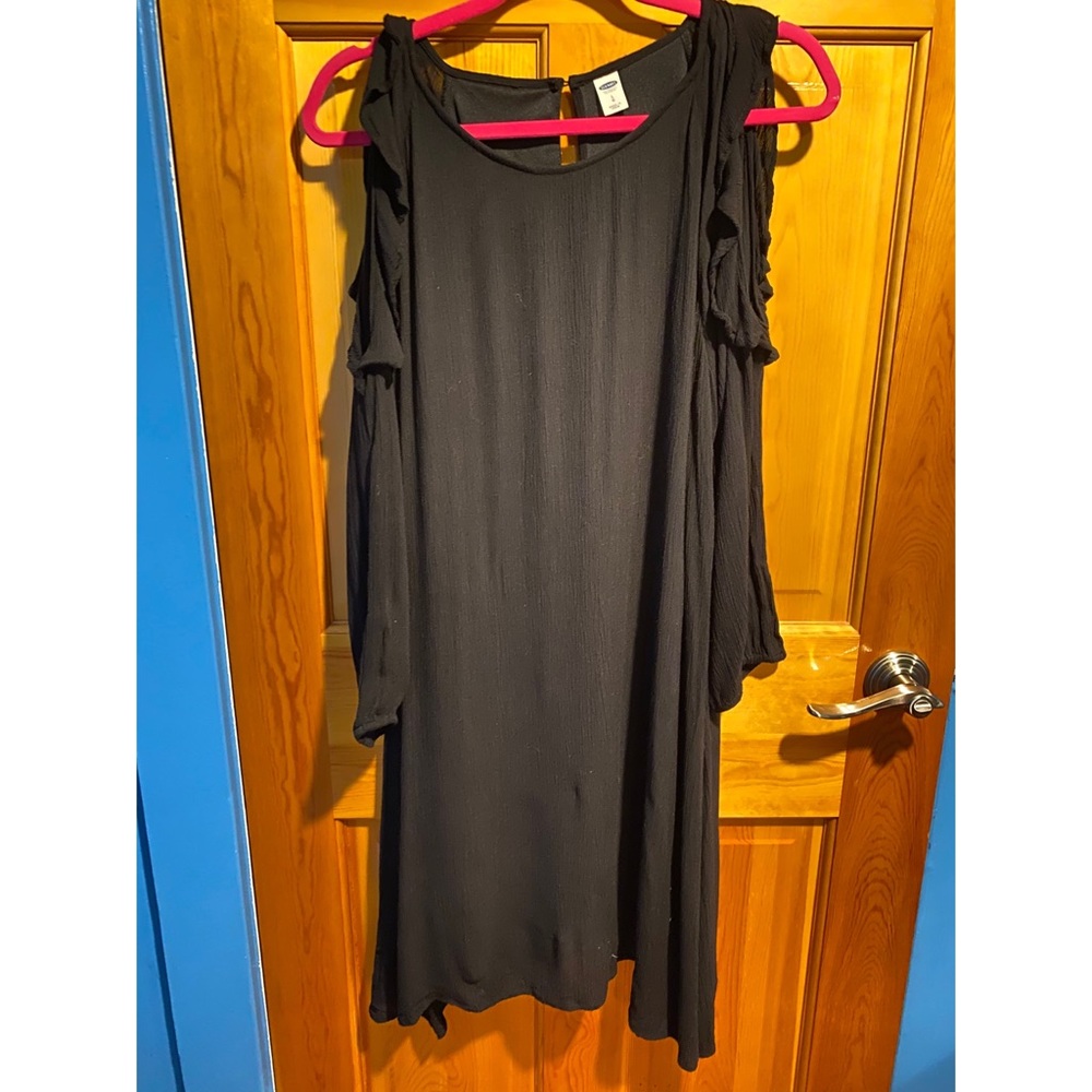 “Old Navy” Black Shift Dress with Shoulder Opening